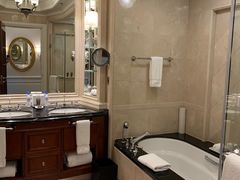 -广州富力丽思卡尔顿酒店