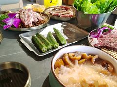 -围炉肉舍丹东海鲜烤肉·烤活鳗(步行街店)