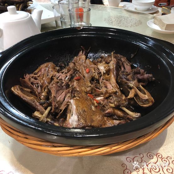 鱼龙居