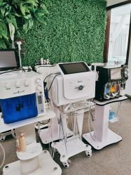 -YooMee优美智能科技美肤机构