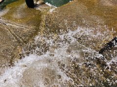 -安吉龙王山峡谷漂流