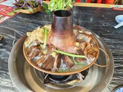 -岳记兴隆·青城腊排铜火锅(融创店)