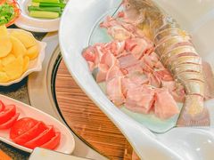 -老刘生态大鱼坊铁锅炖鱼(赛马场店)