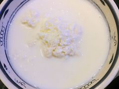 牛奶白酒-热火朝天鲜切牛肉火锅(南强街巷店)