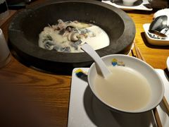 -咕嘟草帽鱼·牛奶一样的鲜鱼汤(天鹅湖万达广场店)