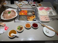 -海底捞火锅(世界城广场店)