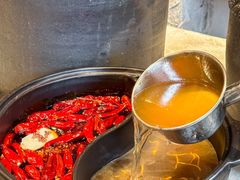 -郑记·古法黑砂锅串串(龙泉店)