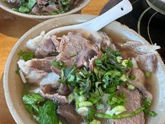 -大众跷脚牛肉馆·非遗传承单位(峨眉山店)