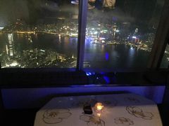 -OZONE 顶楼酒吧(香港丽思卡尔顿酒店)