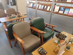 -无奔眼镜·蔡司·依视路授权店(朝阳大悦城店)