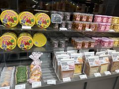 -好利来(上海虹桥新天地Lab主题店)