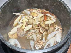 -芸山季·云南山珍菌火锅(人民广场来福士店)