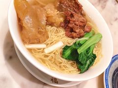 -香港百合居(LCM置汇旭辉广场店)
