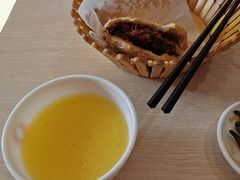 -闫家驴肉老店(华电一校店)