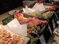 -大中华希尔顿酒店-念自助餐·嗨啤·小龙虾