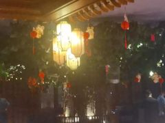 -八府香鸭·啫啫煲(华山路店)