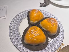 蜜汁叉烧酥-香港龙凤楼(巨鹿路洋房店)