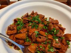 马仕金牌肥肠煲-马仕玖煲·融合菜·酥不腻烤鸭(人大店)