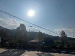 -腾冲洞山温泉村