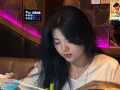 -K+全国连锁KTV(绿地缤纷天地店)