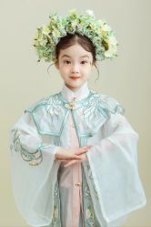 -小脚丫儿童摄影·满月新生儿