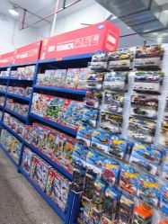 -逝水玩具折扣店