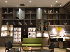 -西安大雁塔科技大学地铁站亚朵酒店