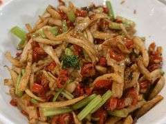 酸萝卜牛肚丝-笨罗卜浏阳菜馆(龙华鹏润达店)