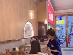 大堂-围炉肉舍•炭烤活鳗•丹东海鲜烤肉(步行街店)