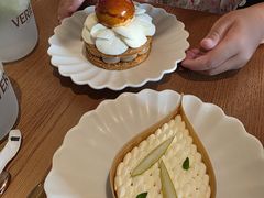 -VERIE BAKEHOUSE