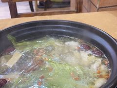 -濠轩阁特色生蚝火锅(水湾路店)