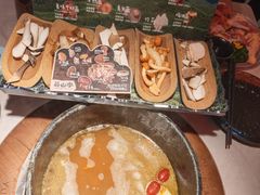 -芸山季·云南山珍菌火锅(人民广场来福士店)