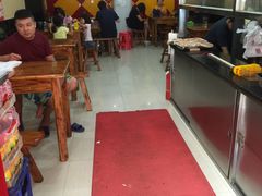 大堂-潘国仙耳光馄饨(黄家阙路店)