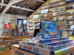 -猫的天空之城概念书店(苏州平江店)