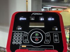 -KingBull私教健身&格斗订制(龙井商业中心店)