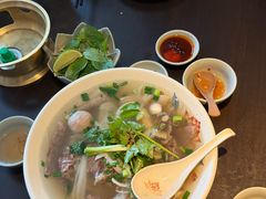 -大头虾越式风味餐厅(光明广场店)