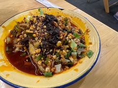 -拈签一笑黄牛肉辣卤串串