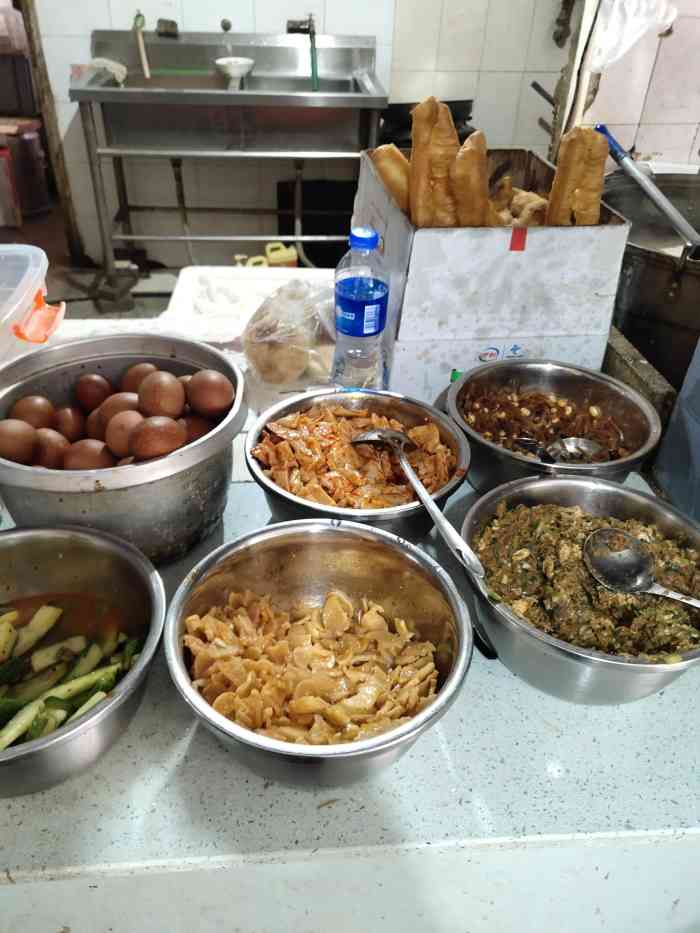 西北角清真早点部(珠江里)-"[薄荷]环境:嘛也别说了.味道:作为.