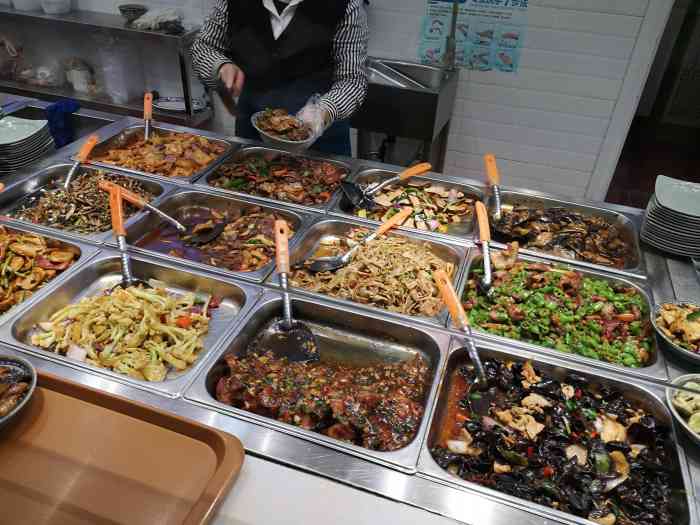 源尚大食堂(胜辛路店)-"一家开在红土天阶生活广场里的大食堂,听说.