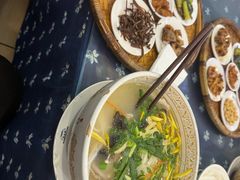 -桥香园云南过桥米线(金马碧鸡店)