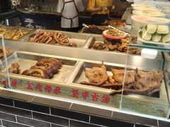 -老鼎万春卤菜(五代传承创始老店)