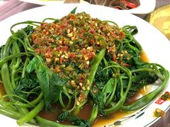 剁椒藤菜-洪霞餐馆