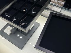 -Chanel(德基广场店)