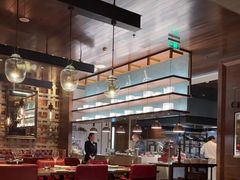 -恰餐厅及酒吧 CHAR Bar & Grill (北京丽都皇冠假日店)