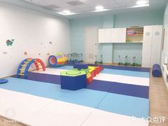 -黄浦乐烁龙鱼宝贝托育园(海潮路校区)