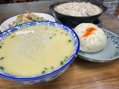 -雪琴面馆富安特色鱼汤面(城中花园店)