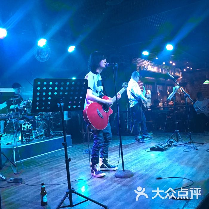 宝莱纳里士满西餐酒吧