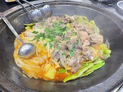 -老刘生态大鱼坊铁锅炖鱼(赛马场店)