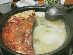 -两三事小郡肝串串香火锅(桂庙店)