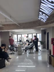 -宫铭烫发染发接发店